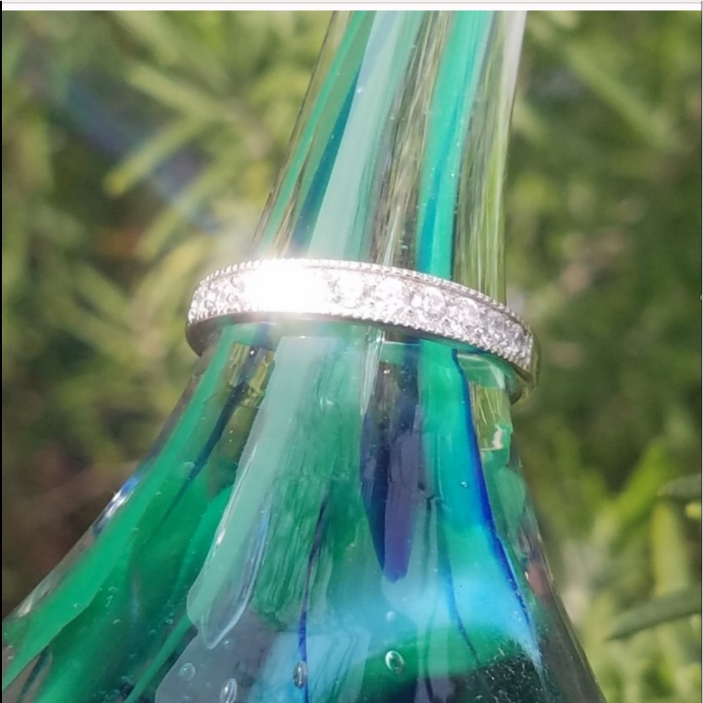 Dazzling marked 925 ring